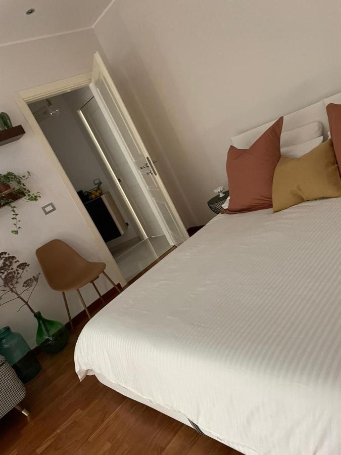 The Room Syracuse Extérieur photo