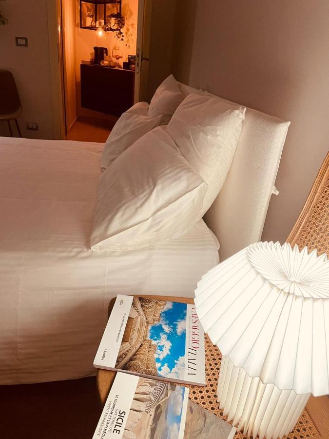 The Room Syracuse Extérieur photo